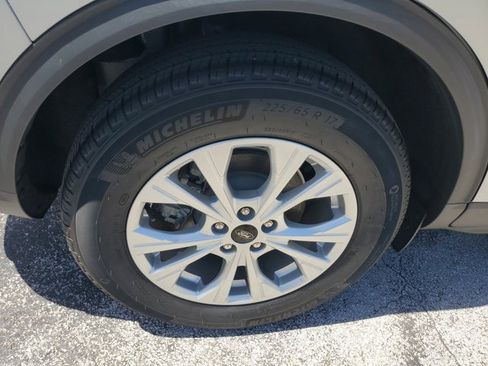 Used 2024 Ford Escape Active image 9