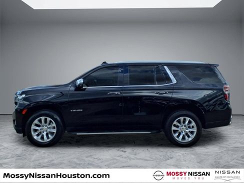 Used 2021 Chevrolet Tahoe Premier w/ Premium Package RWD image 5