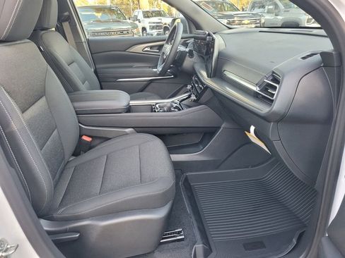 New 2026 Chevrolet Traverse LT w/ LPO, Floor Liner Package image 14