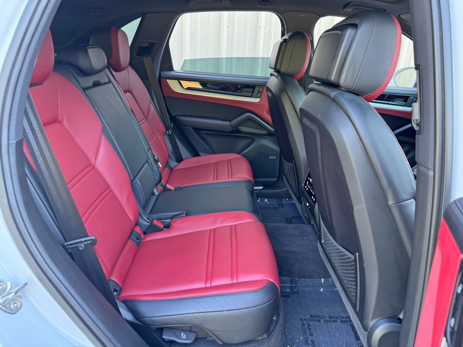 Used 2024 Porsche Cayenne AWD/4WD image 39