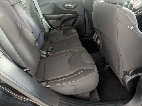 Used 2016 Jeep Cherokee Latitude w/ Comfort & Sound Group image 27