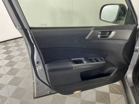 Used 2013 Subaru Forester 2.5X Premium w/ All-Weather Plus Pkg AWD/4WD image 13