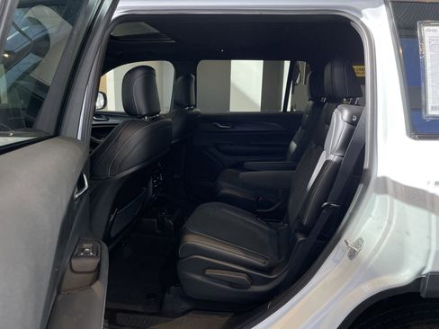 Certified 2025 Jeep Grand Cherokee L Altitude image 32