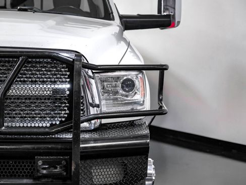Used 2018 RAM 3500 Laramie w/ Cold Weather Group image 43