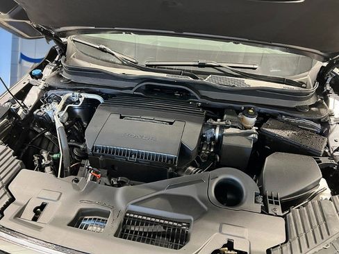 New 2025 Honda Pilot Touring image 12