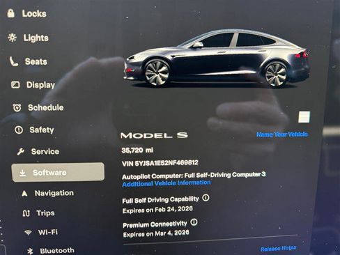 Used 2022 Tesla Model S image 18