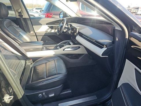 Used 2024 Lincoln Nautilus Reserve image 8