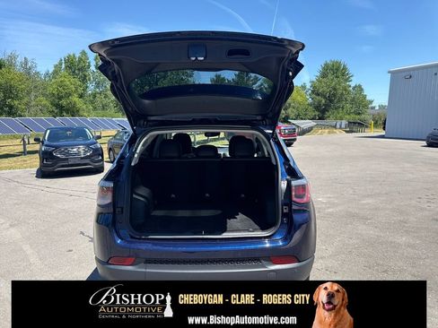 Used 2018 Jeep Compass Latitude w/ Popular Equipment Group AWD/4WD image 22