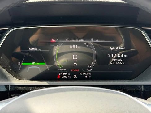 Used 2022 Audi e-tron Premium Plus w/ Premium Plus Package AWD/4WD image 14