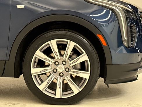 Used 2021 Cadillac XT4 Premium Luxury FWD image 6