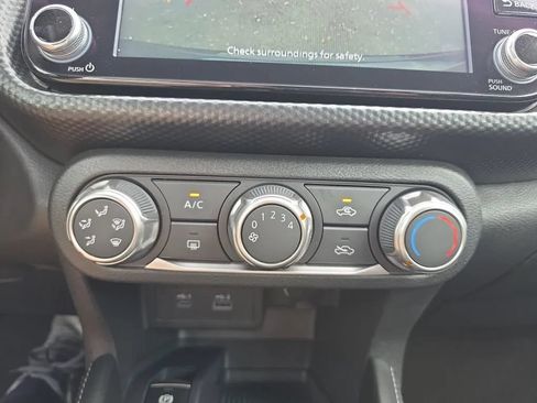 Used 2023 Nissan Kicks SV w/ Interior Electronics Package FWD image 28