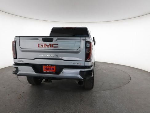 Used 2025 GMC Sierra 2500 AT4 image 11