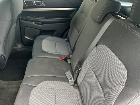 Used 2018 Ford Explorer XLT w/ Equipment Group 201A image 11