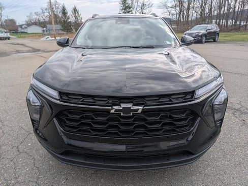 New 2026 Chevrolet Trax LT w/ Driver Confidence Package FWD image 3
