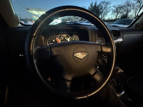 Used 2008 HUMMER H3 Alpha image 13