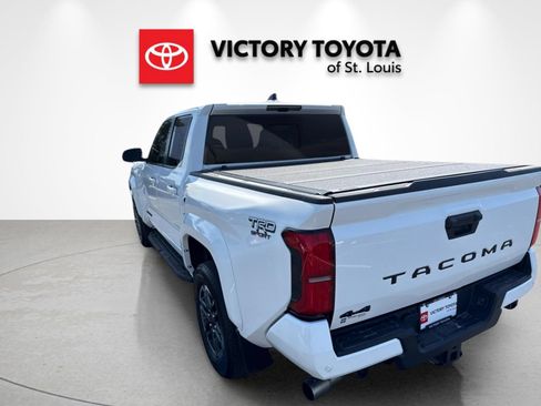 Used 2024 Toyota Tacoma TRD Sport w/ TRD Sport Upgrade Package AWD/4WD image 5
