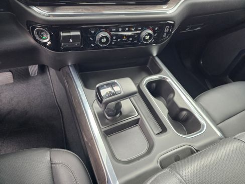 Used 2024 Chevrolet Silverado 1500 LTZ image 23