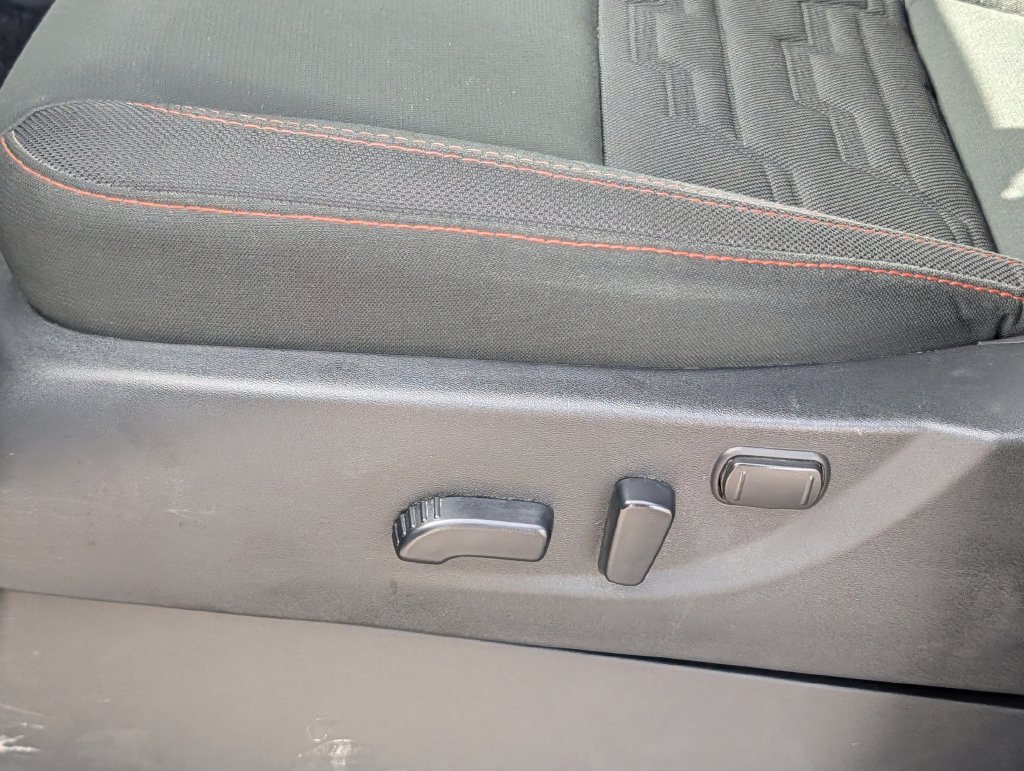 Used 2026 Nissan Frontier PRO-4X AWD/4WD image 25