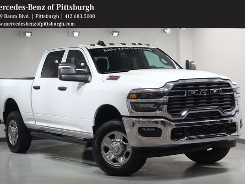 Used 2025 RAM 2500 Tradesman AWD/4WD image 1