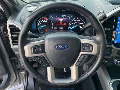Certified 2022 Ford F350 Platinum image 16