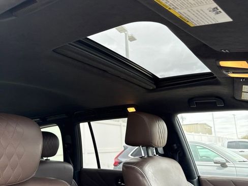Used 2017 INFINITI QX80 Limited w/ All Season Package AWD/4WD image 16
