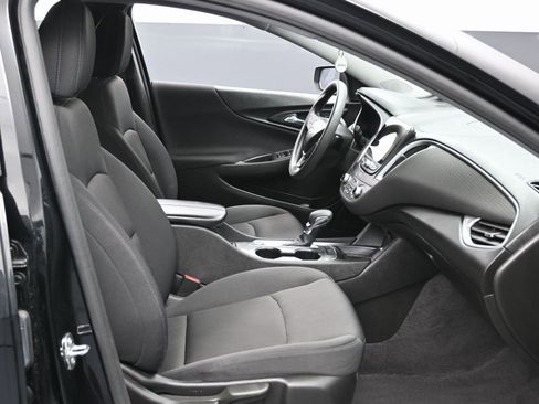 Used 2023 Chevrolet Malibu LT image 34