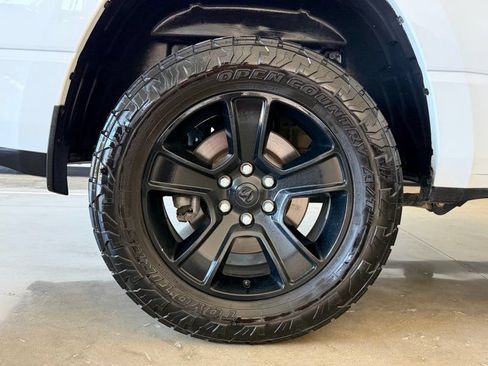 Used 2020 RAM 1500 Big Horn AWD/4WD image 9