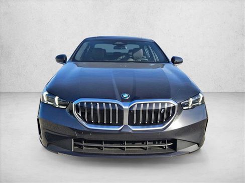 Used 2026 BMW i5 eDrive40 w/ Convenience Package image 6