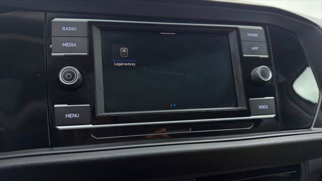 Used 2020 Volkswagen Jetta SE w/ SE Cold Weather Package FWD image 32