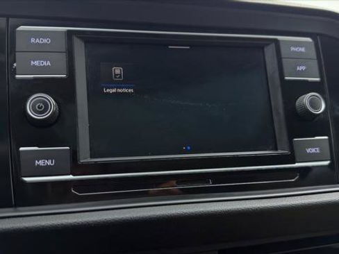 Used 2020 Volkswagen Jetta SE w/ SE Cold Weather Package FWD image 32