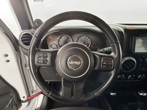 Used 2013 Jeep Wrangler Unlimited Sport AWD/4WD image 12