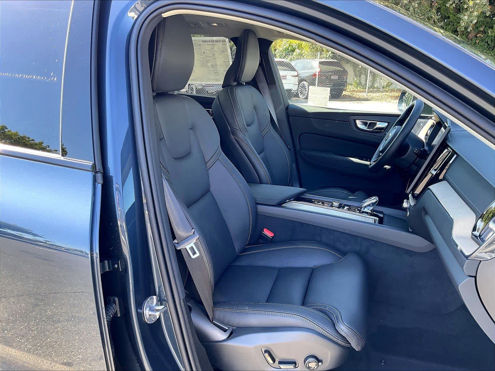 New 2027 Volvo XC60 T8 Ultra AWD/4WD image 31