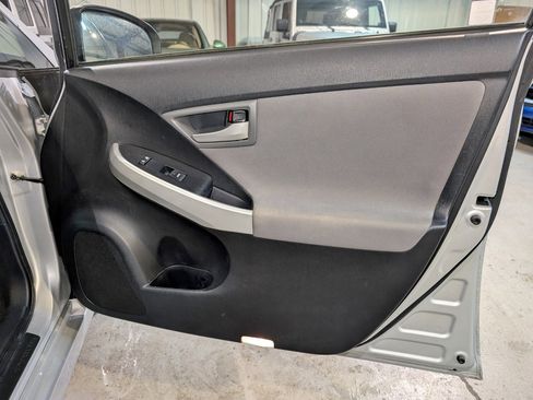 Used 2015 Toyota Prius Three image 24