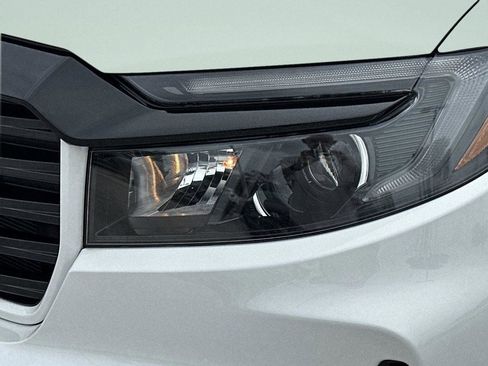 Used 2023 Honda Ridgeline Sport image 6