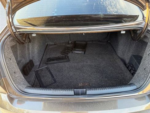 Used 2015 Volkswagen Jetta TDI SEL image 16