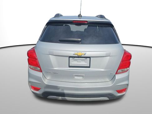 Used 2020 Chevrolet Trax LT w/ LT Convenience Package image 3