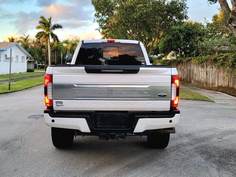 Used 2019 Ford F350 Platinum w/ Platinum Ultimate Package image 13
