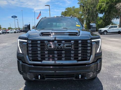 Used 2024 GMC Sierra 2500 Denali Ultimate AWD/4WD image 3