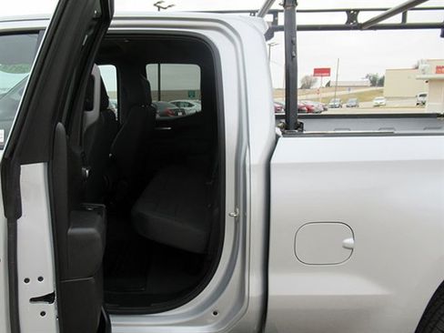 Used 2019 Chevrolet Silverado 1500 Custom w/ Custom Value Package AWD/4WD image 13