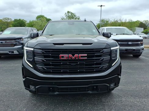 Used 2025 GMC Sierra 1500 Elevation w/ Elevation Premium Package image 2