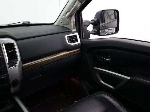 Used 2016 Nissan Titan SL RWD image 36