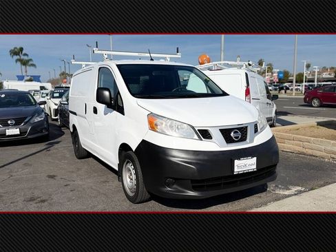 Used 2015 Nissan NV200 SV w/ Back Door Glass Package image 2