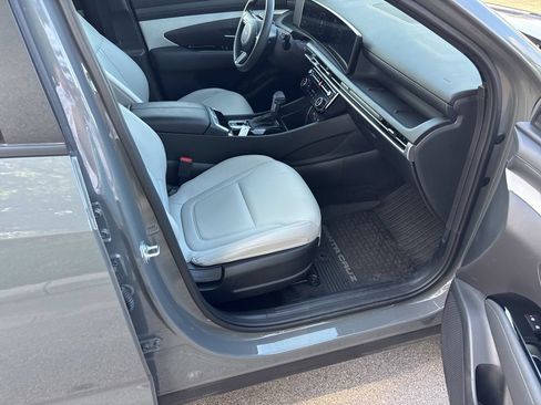Used 2025 Hyundai Santa Cruz SEL AWD/4WD image 12