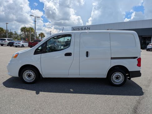 Used 2020 Nissan NV200 S w/ Sliding Glass Door Package FWD image 7