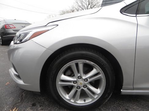 Used 2016 Chevrolet Cruze LT image 31