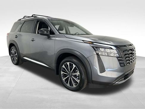 New 2026 Nissan Pathfinder Platinum FWD image 1