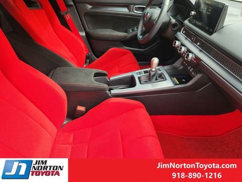 Used 2023 Honda Civic Type R image 16