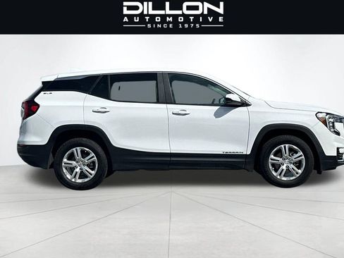 Used 2024 GMC Terrain SLE AWD/4WD image 3
