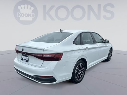 Used 2025 Volkswagen Jetta Sport FWD image 11