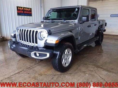 Used 2021 Jeep Gladiator Sport image 4